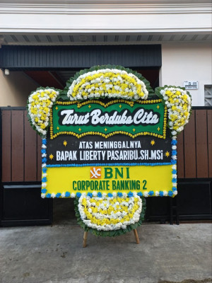 Papan Bunga Duka di Yapen Barat