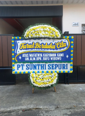Papan Bunga Duka di Yapen Barat