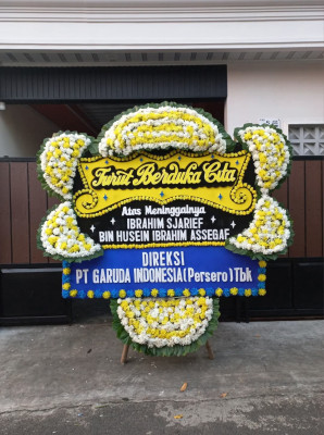 Papan Bunga Duka di Yapen Barat